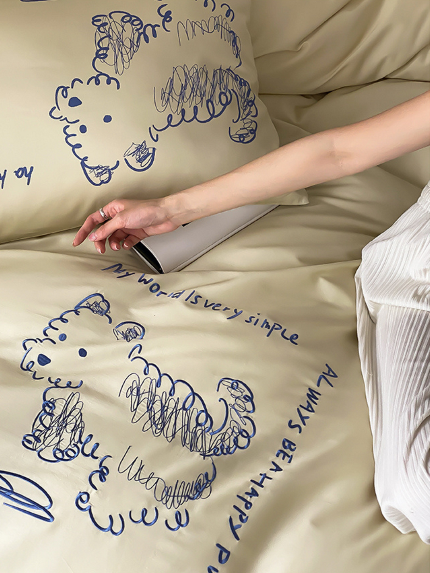 Carefree Pup: Deluxe Cotton Sateen Bedding Set