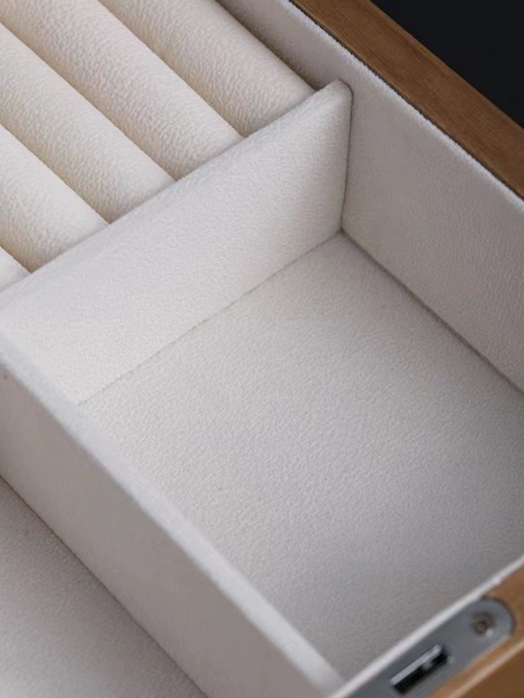 カラーブロックレザーメイクアップミラー&ジュエリーボックス、イヤリングオーガナイザー付き