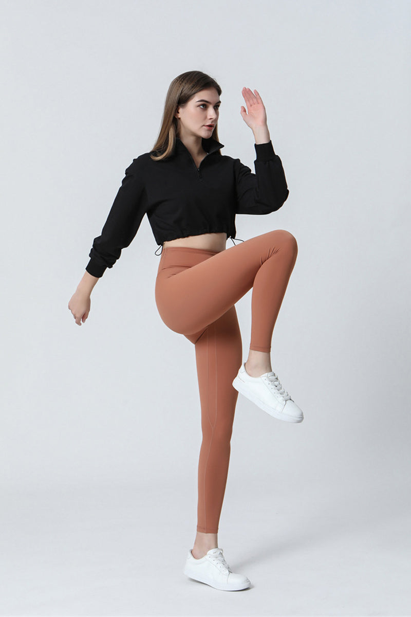 하프 지퍼 스탠드업 칼라 스웨트셔츠