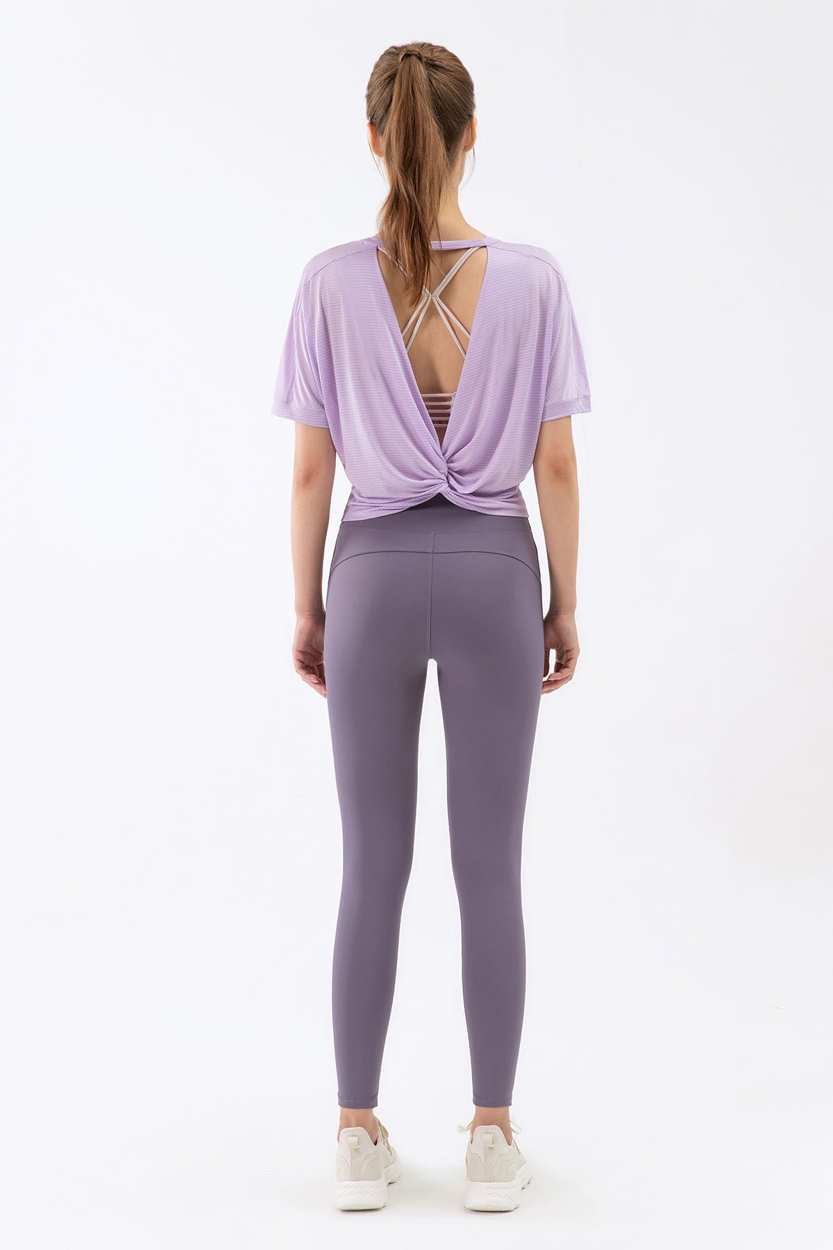 오픈백 반소매 티셔츠