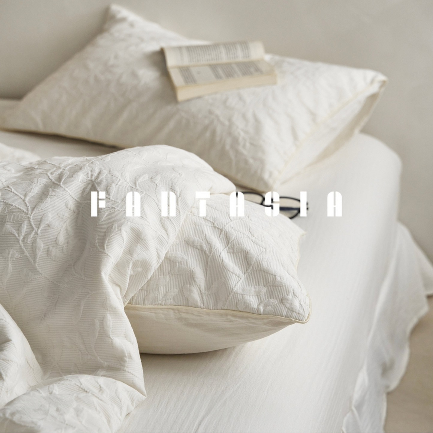 Moonlit Ripple: Luxe White Cotton Bedding Set