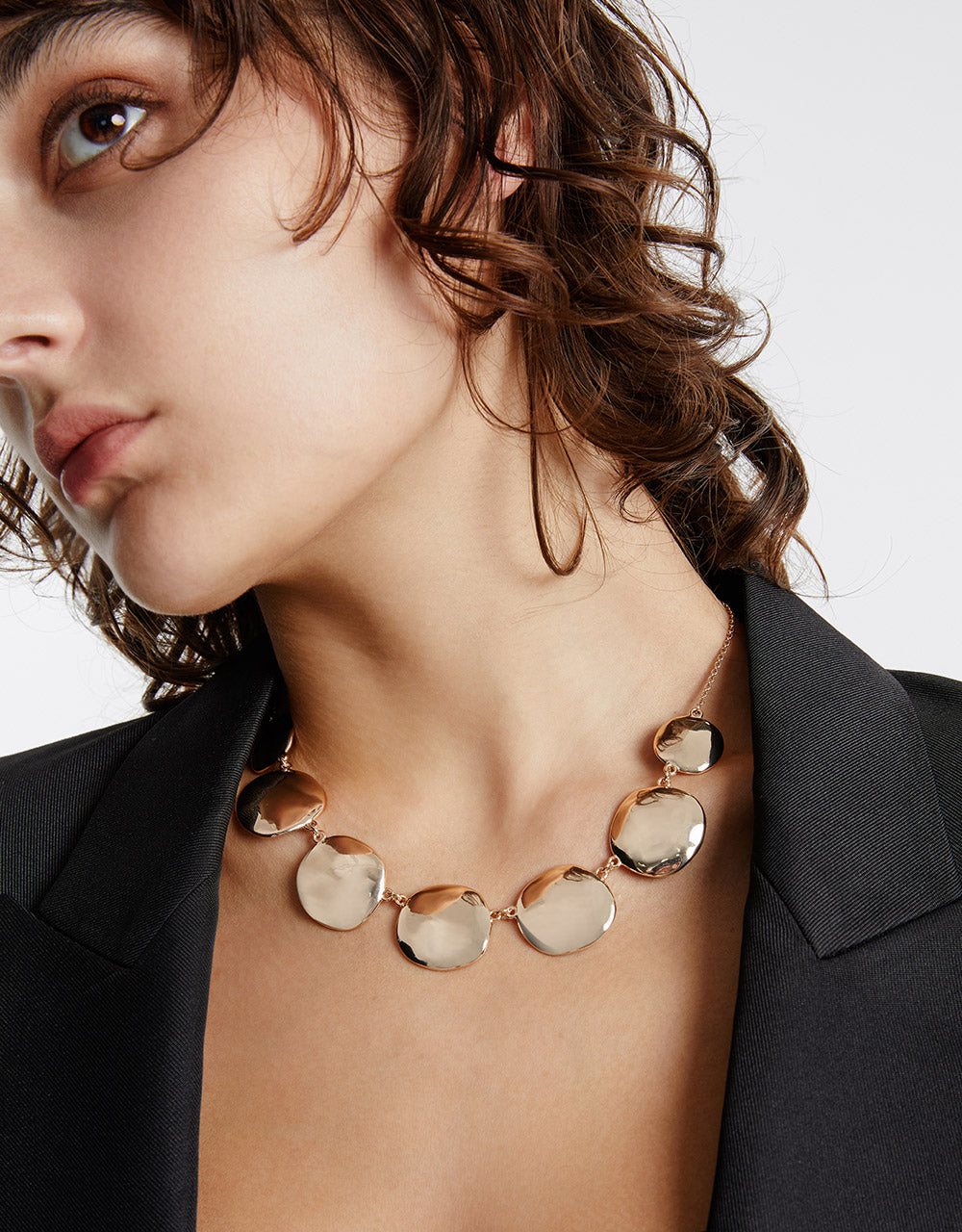 Necklace With Disc Charm