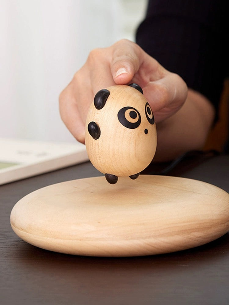 MagLev パンダブルーム 木製彫刻