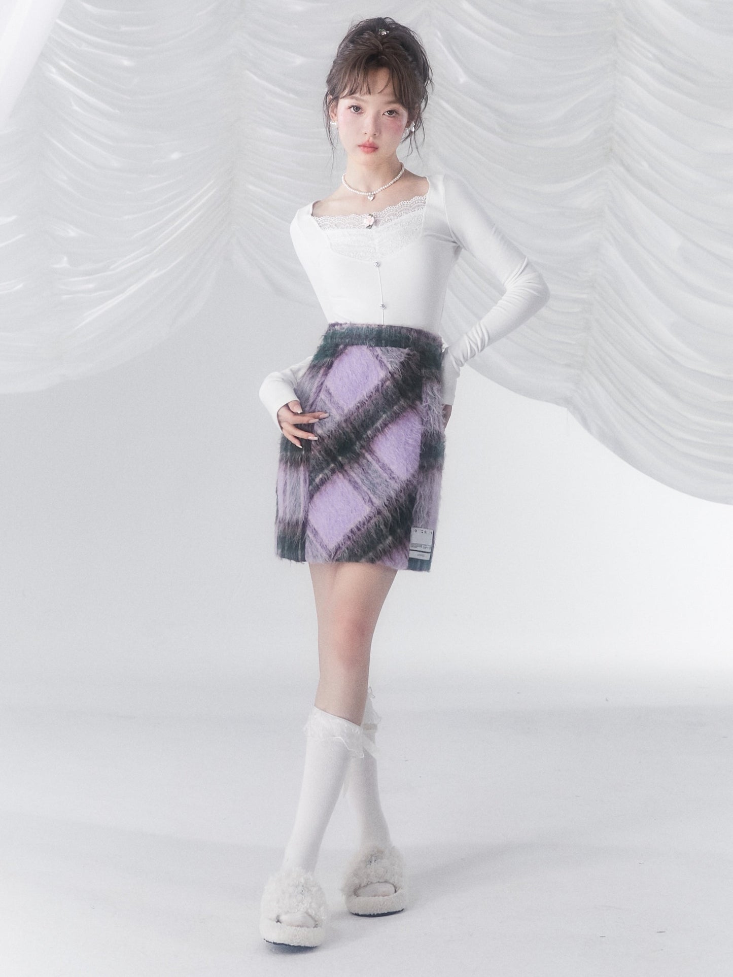 걸리시한 레트로 레이스 탑