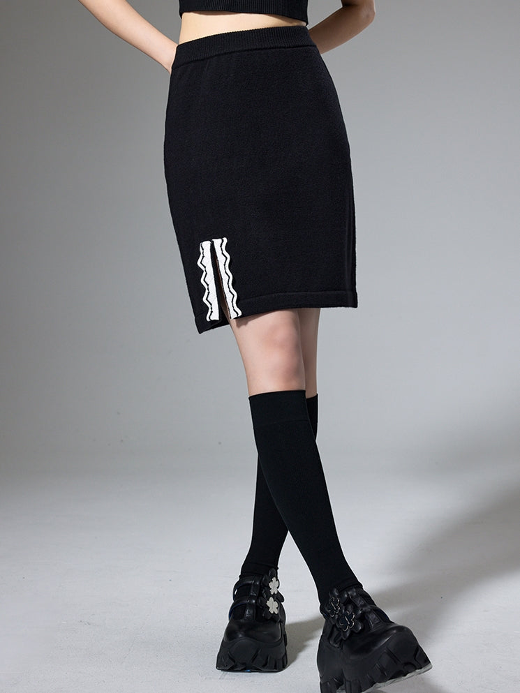 クラシックなレースラペルニットトップス&スカート