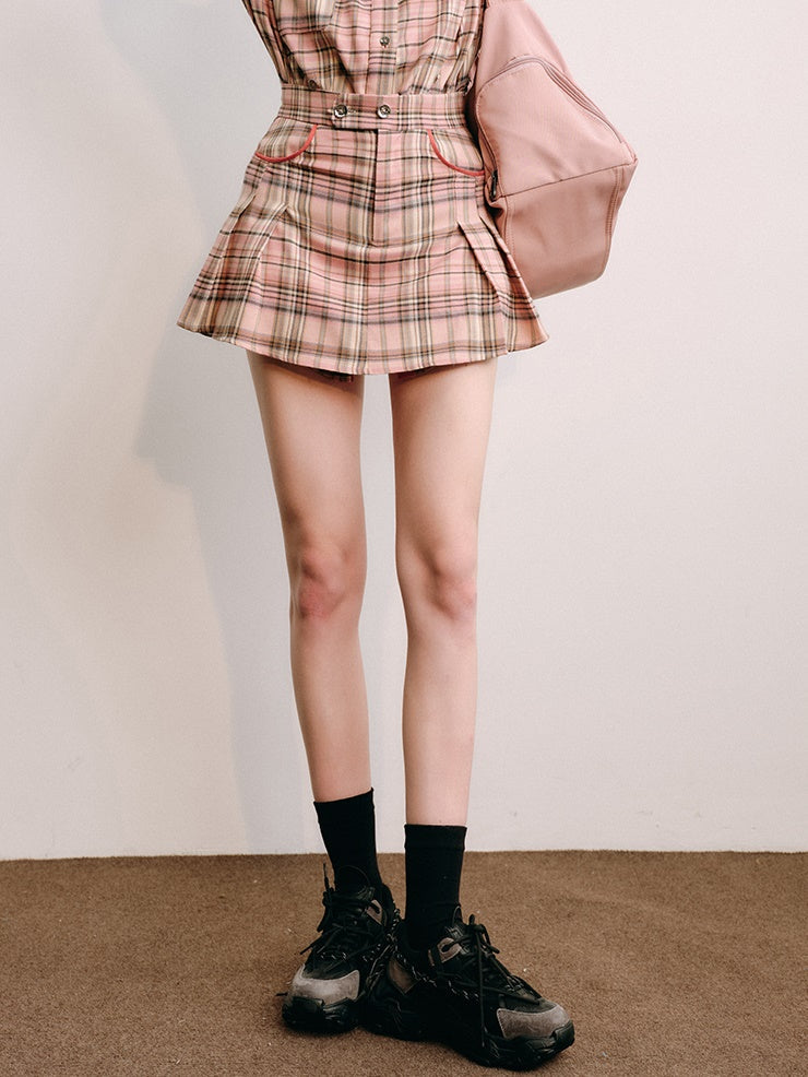루즈한 체크무늬 셔츠 & 플리츠 스커트