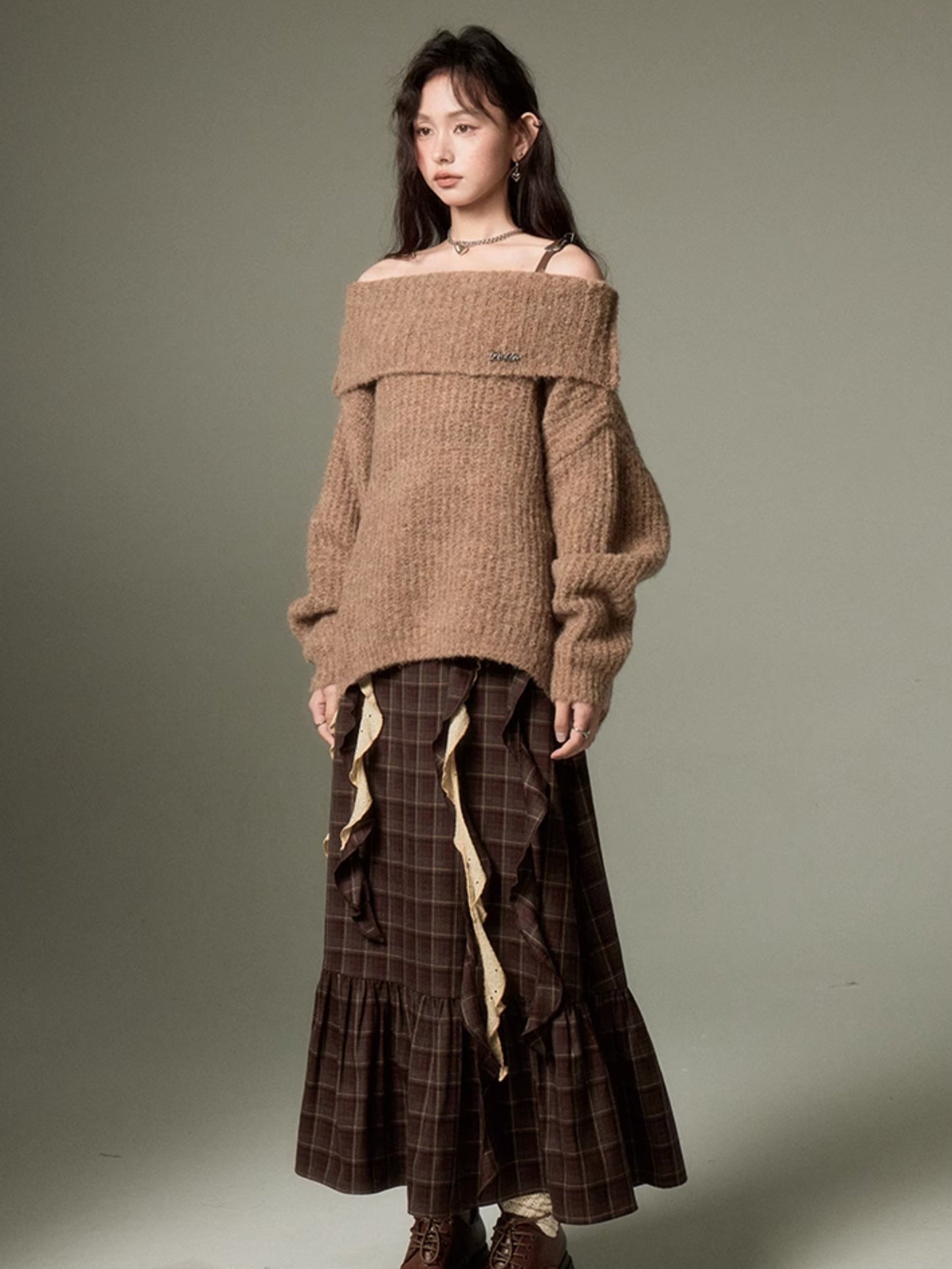 ワンショルダーストラップルーズセーター