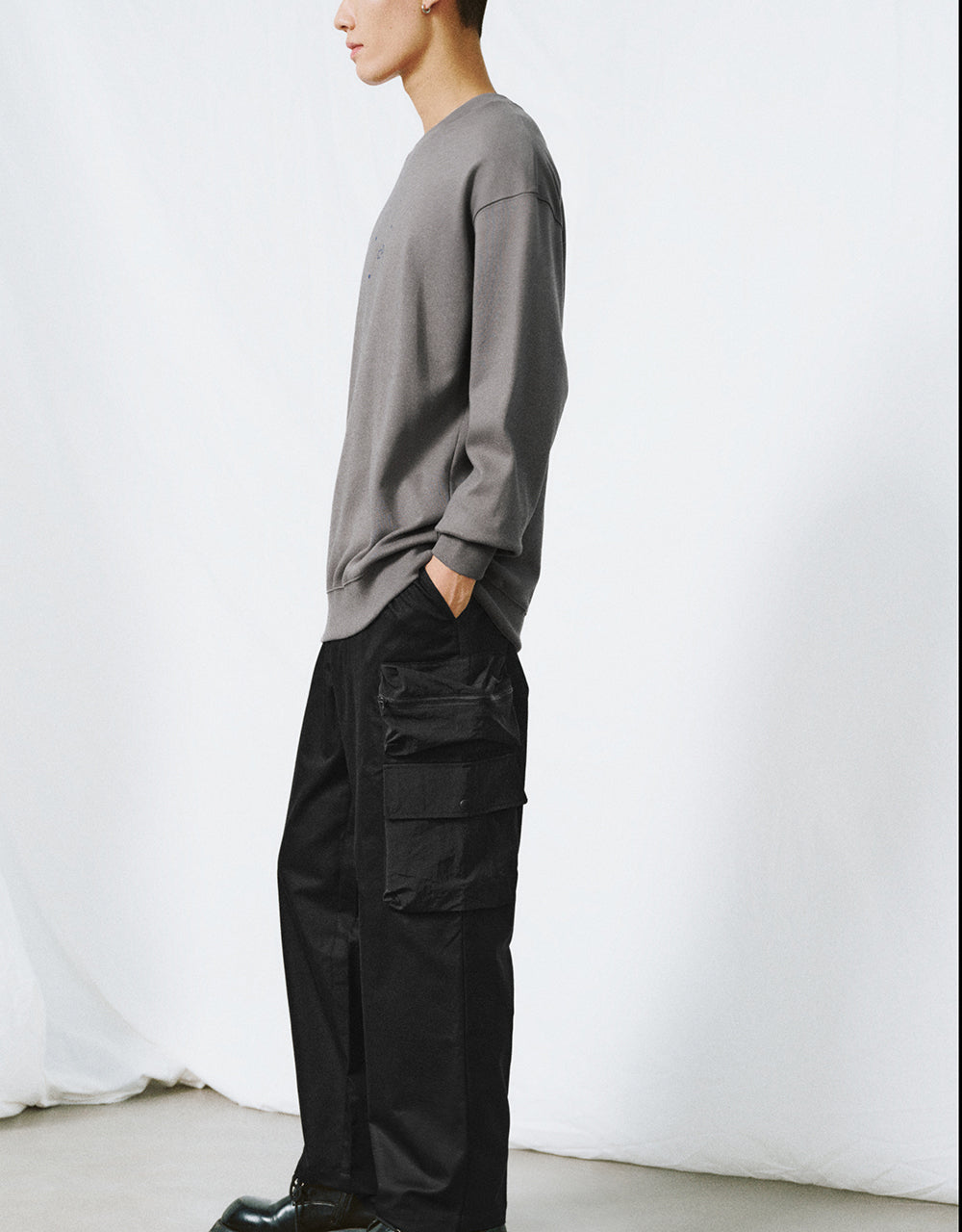 Drop Shoulder Sleeve Crew Neck Sweatshirt