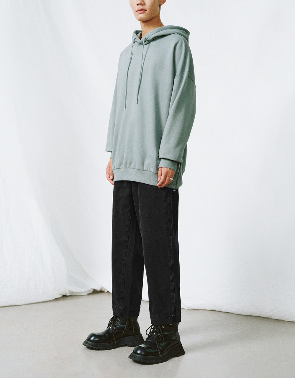 Drop Shoulder Sleeve Hooded Sweatshirt