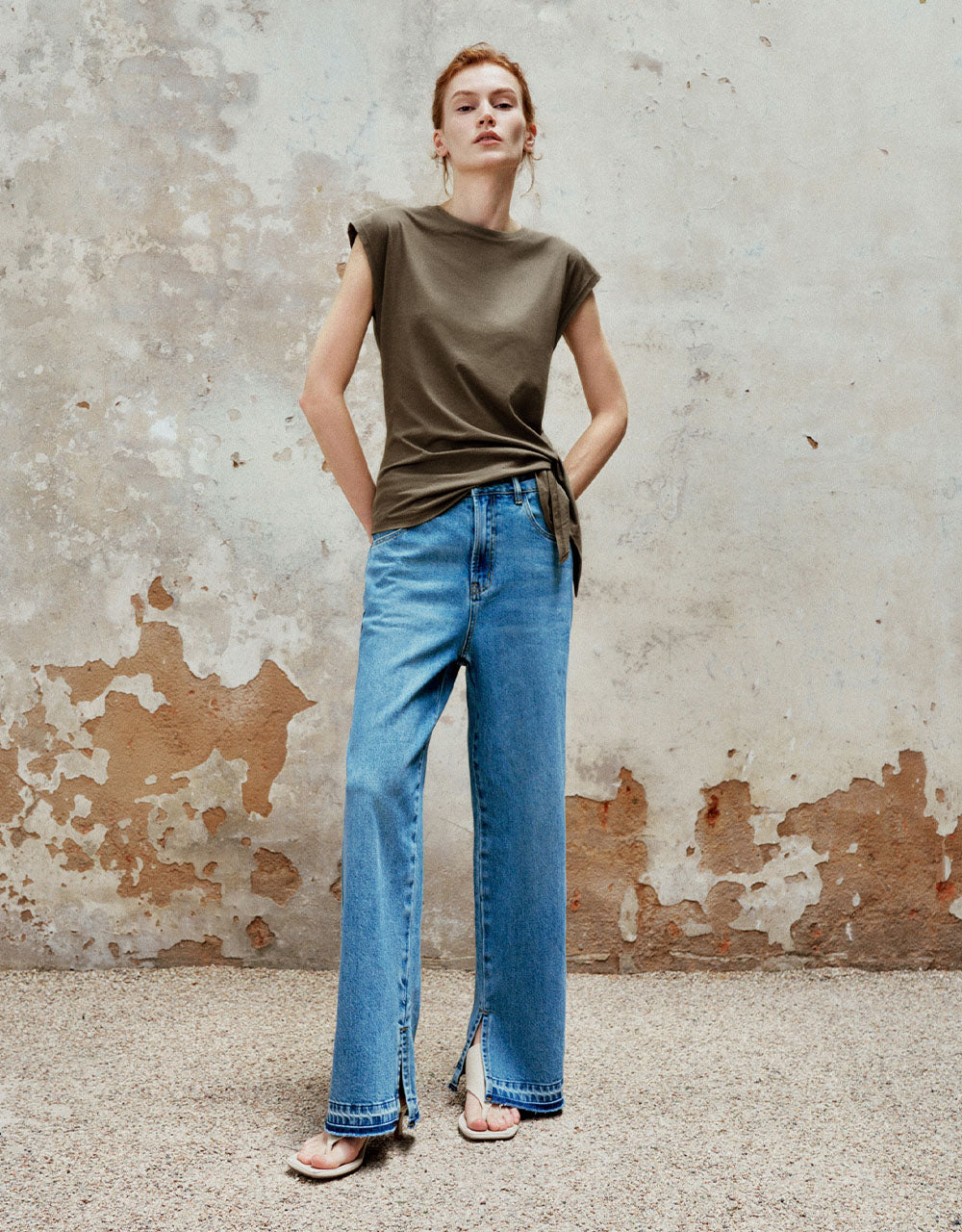 Knot Crew Neck Tank Top