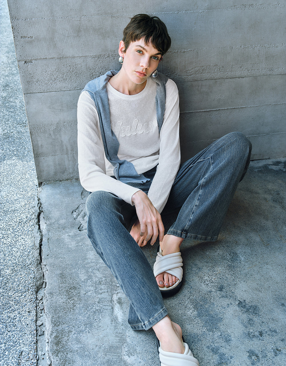 Letter Embossed Crew Neck T-Shirt