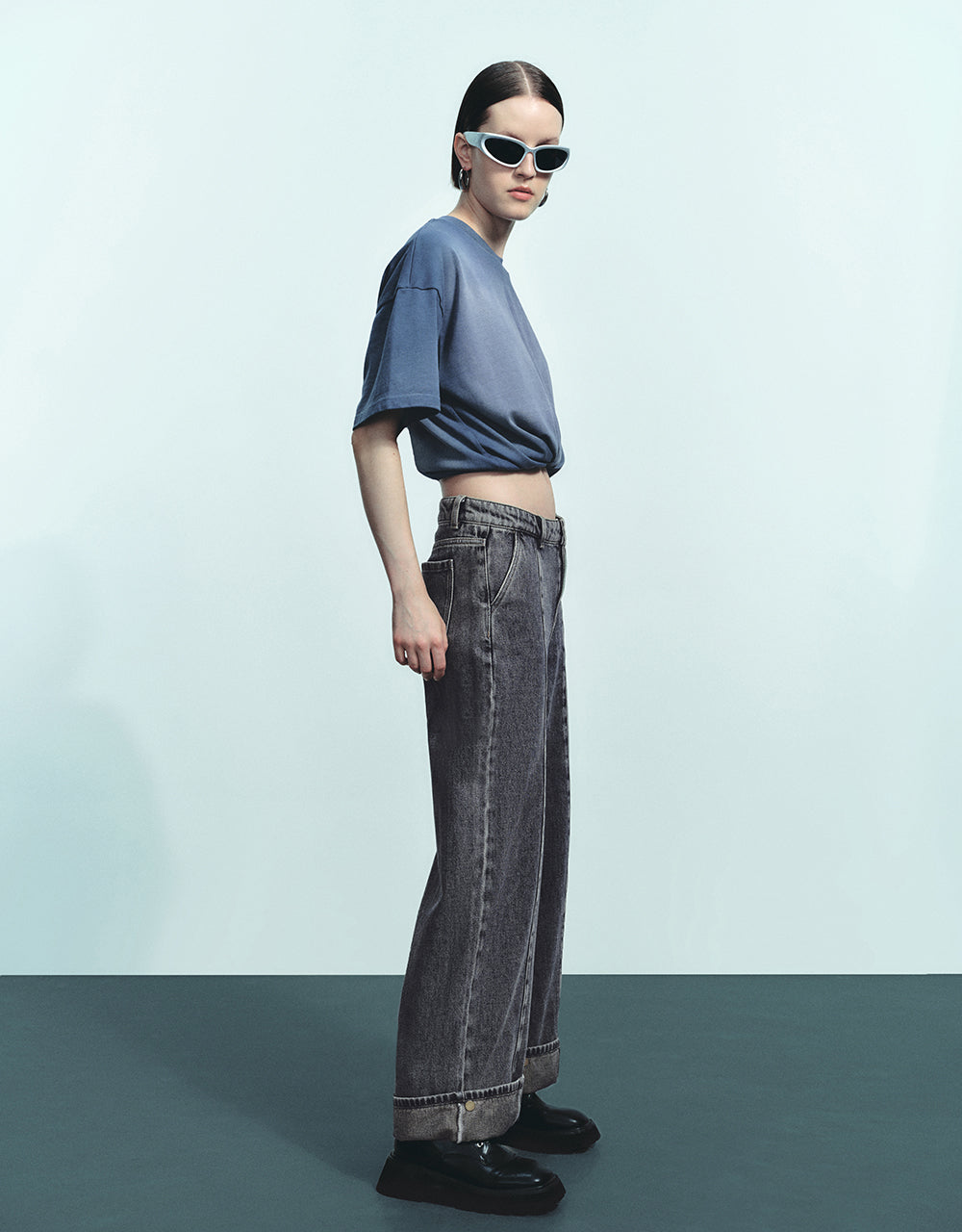 Drop Shoulder Sleeve Crew Neck Loose T-Shirt