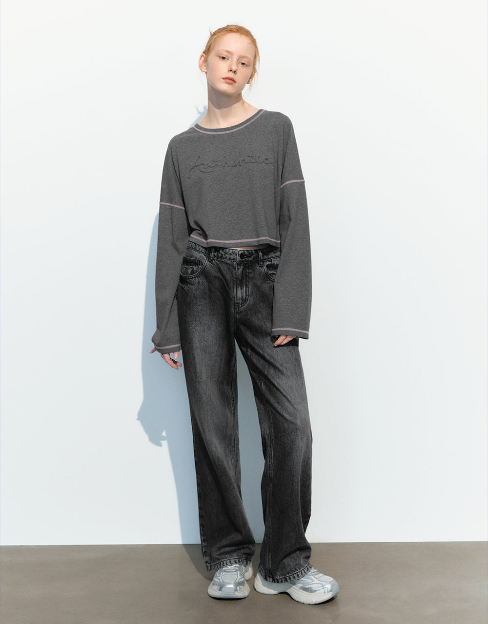 Letter Embossed Crew Neck Straight T-Shirt