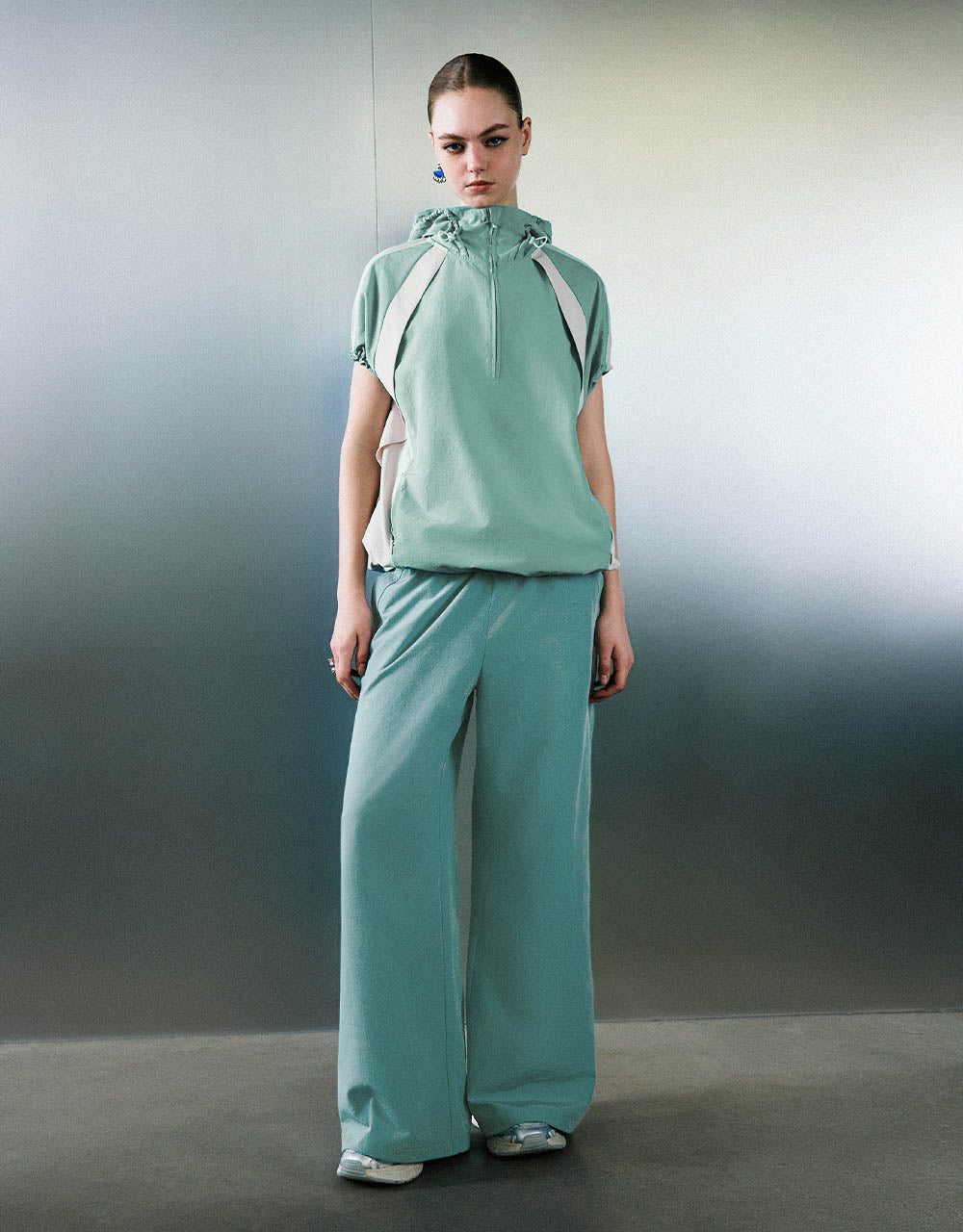 Zip Half Placket Hooded Overhead Shirt