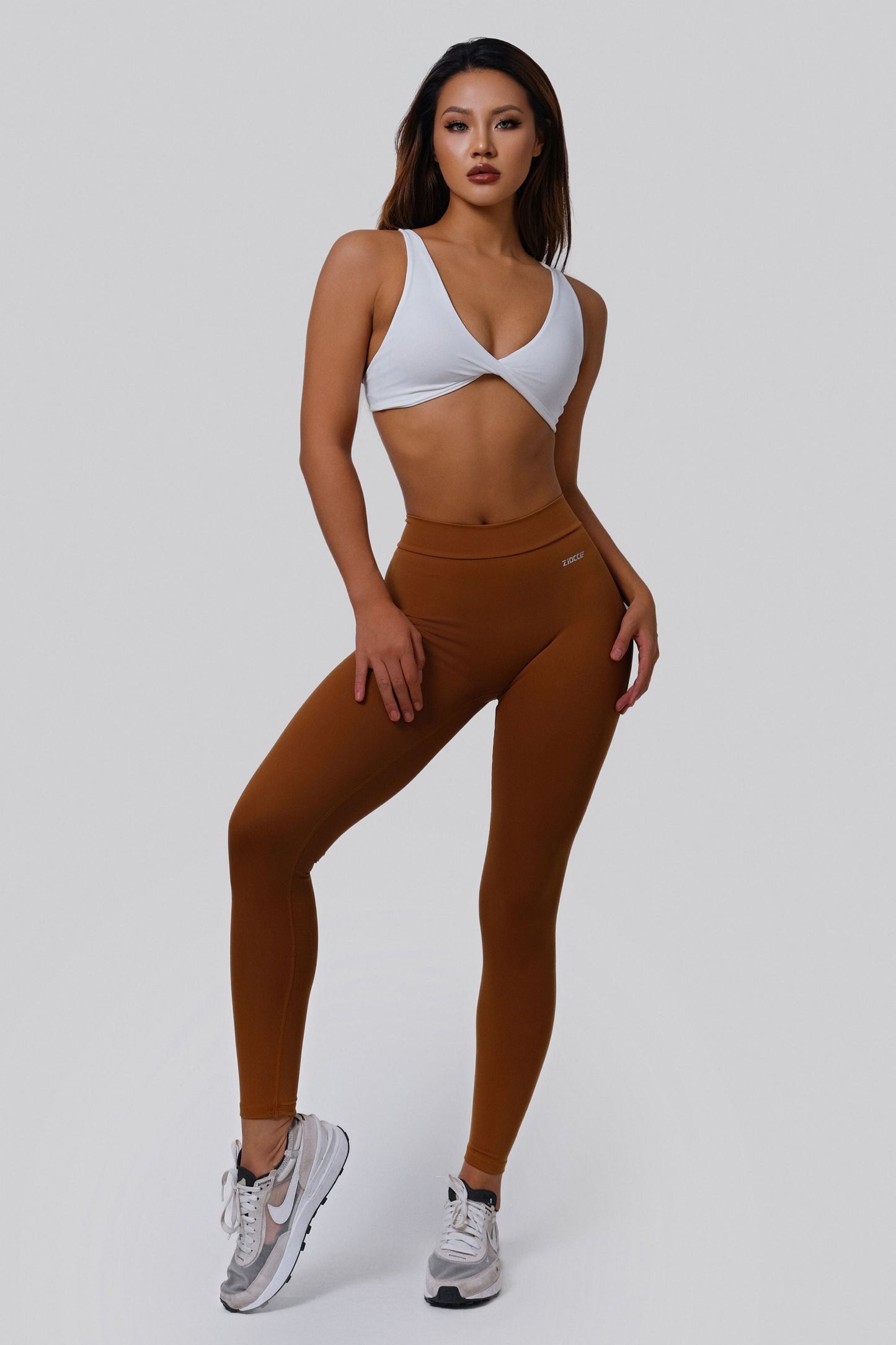 Vバックスクランチレギンス