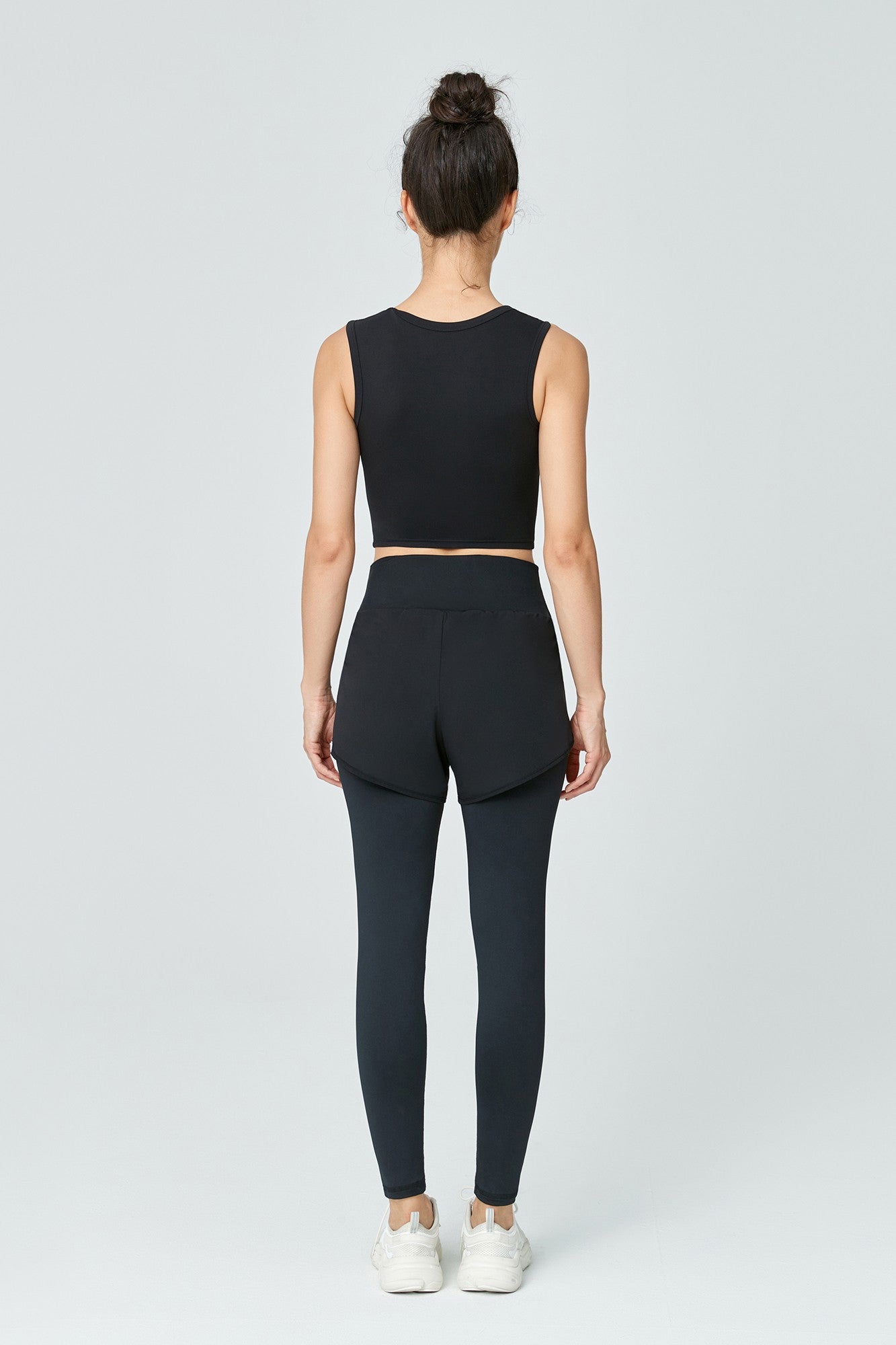 ワイドショルダーストラップタンクトップ