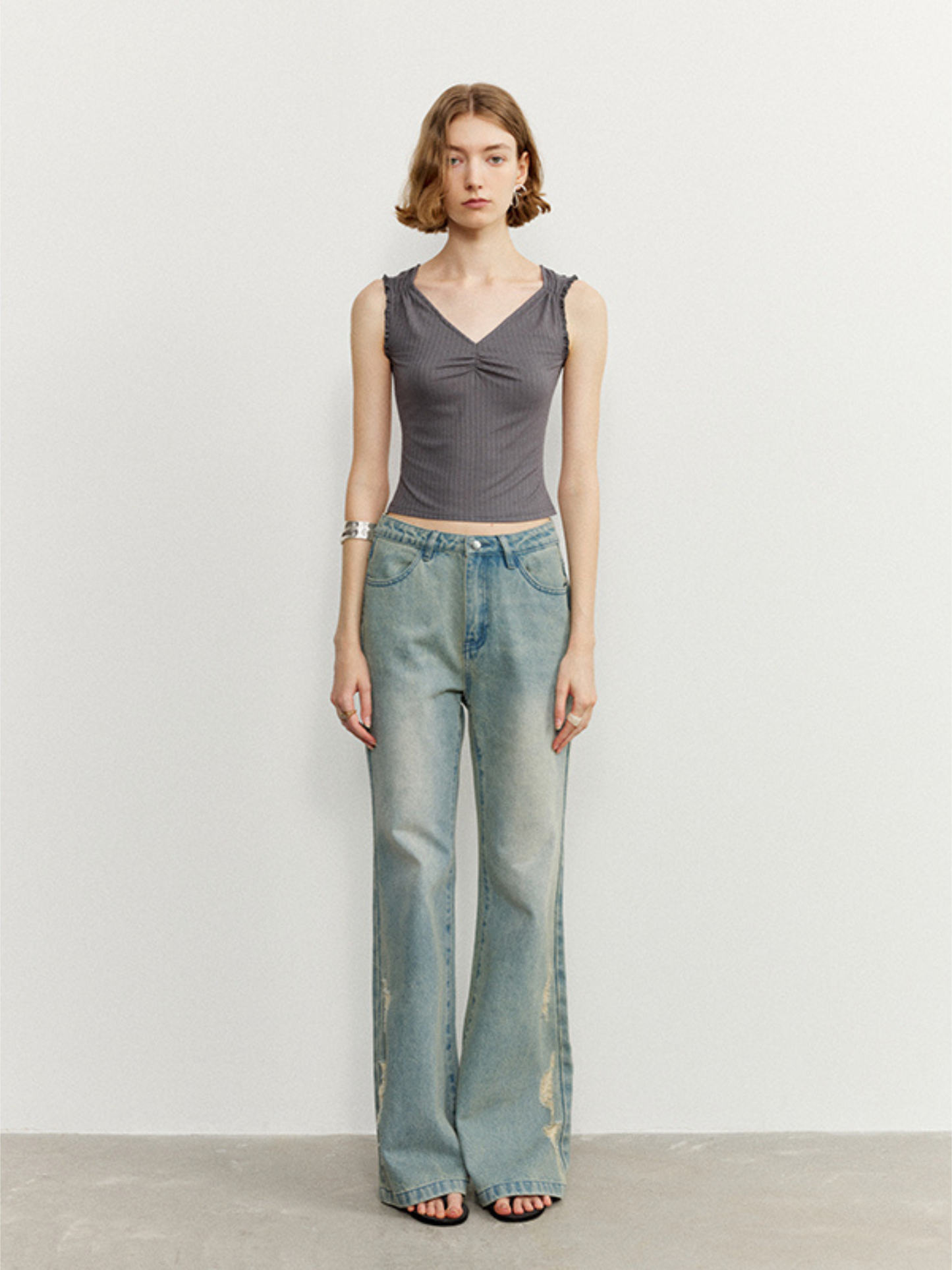 Relaxed Vintage Washed Mid-Rise Flared Jeans