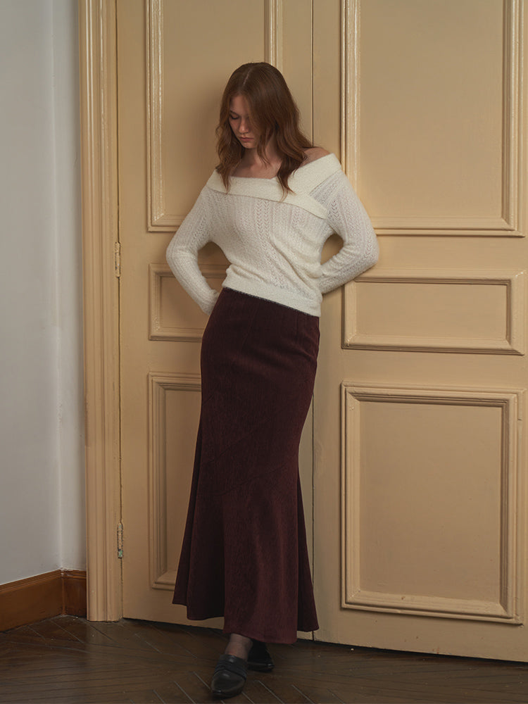 Midskirt with Asymmetrical Design and Soft Fishtail Hem