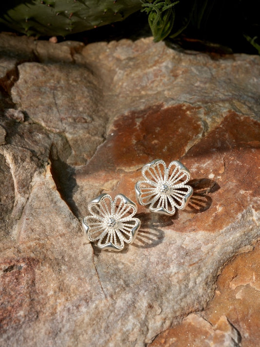 “Silver Bloom” Hollowed Floral Earrings