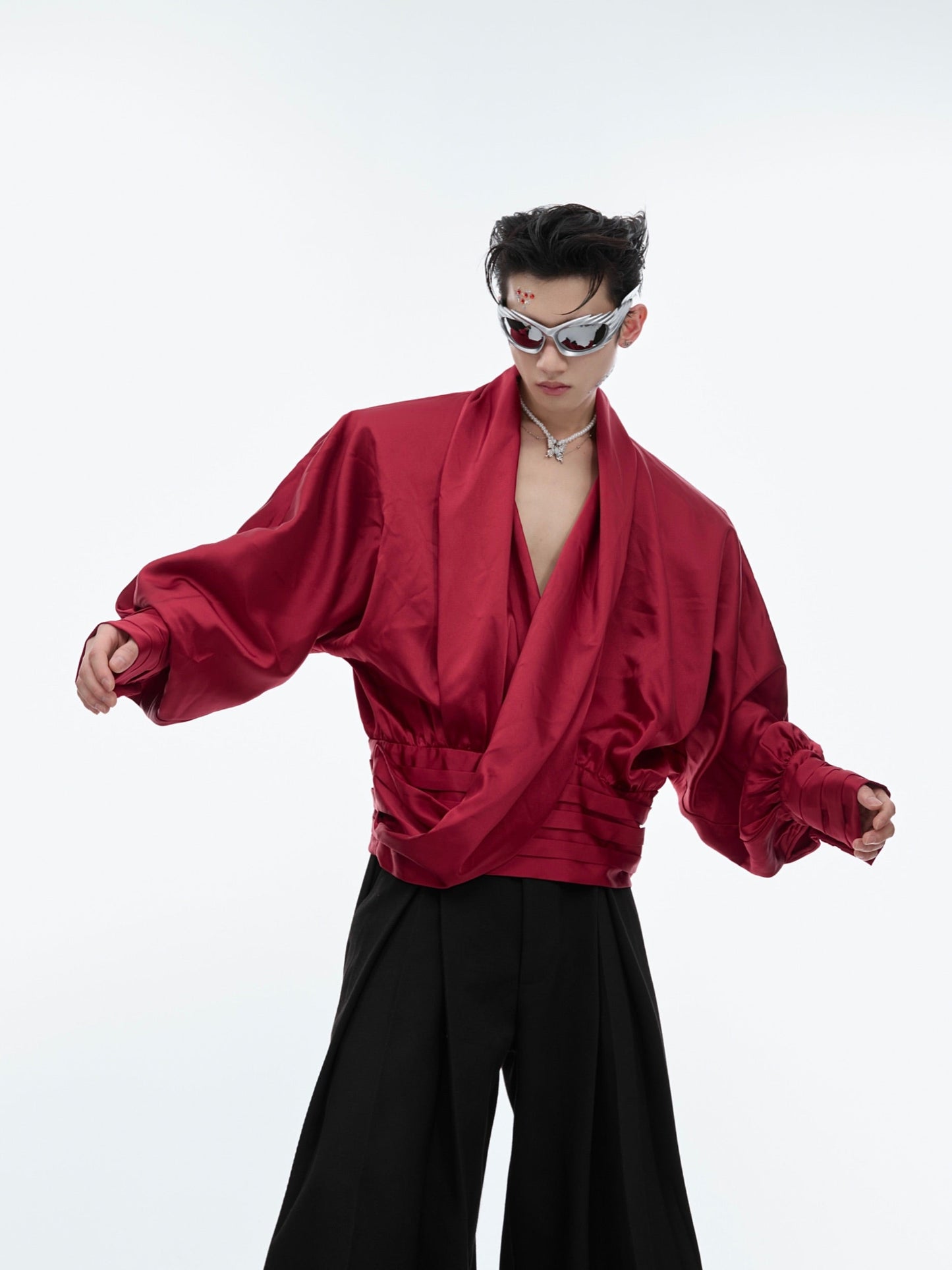 Liquid Texture V-neck Design