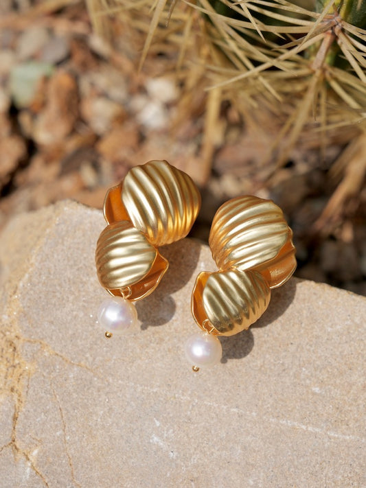 “Sunset Shell” Natural Pearl Earrings