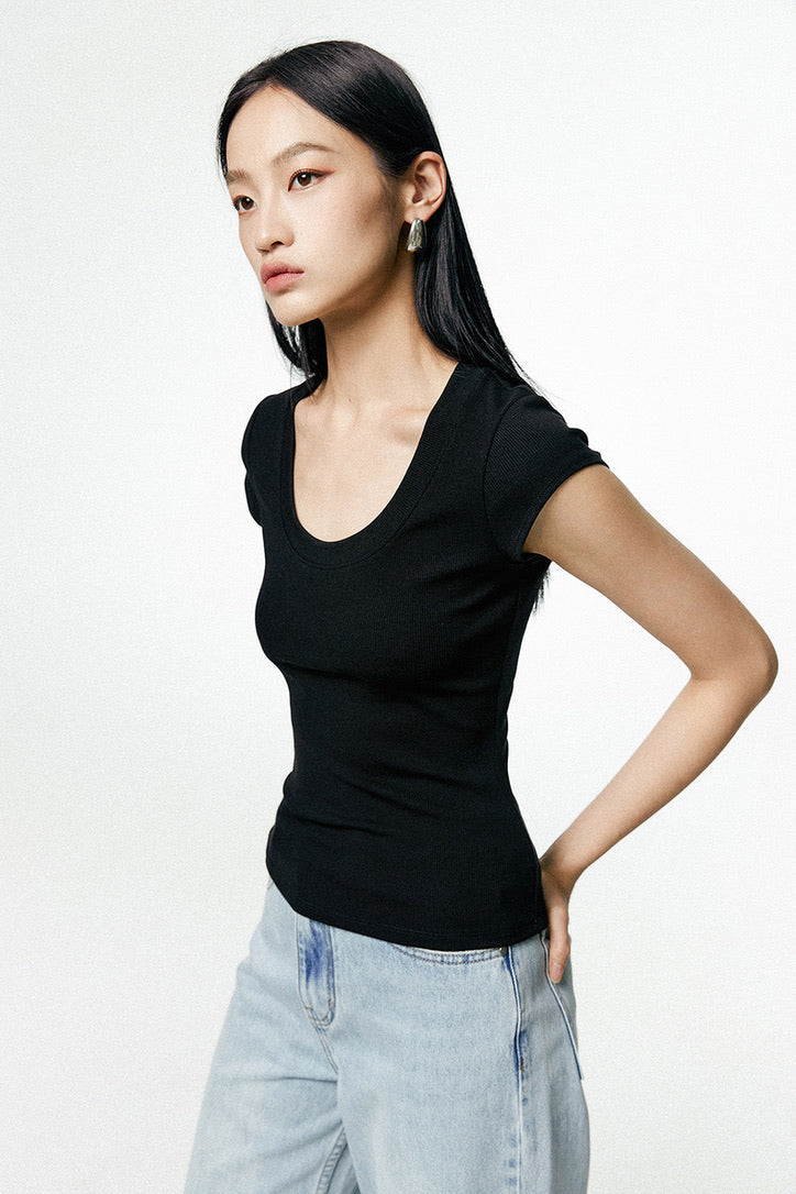 Classic U Neck Cap Sleeve Stretch Tee in Black