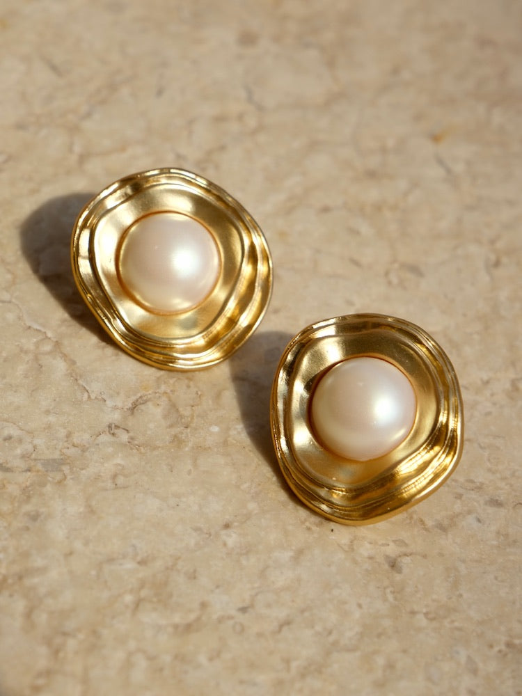 “Pearl Shell” Designer Vintage Clip-On Earrings