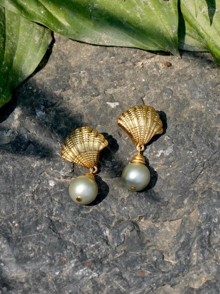 “Tahiti Elegance” French Vintage Pearl Drop Earrings