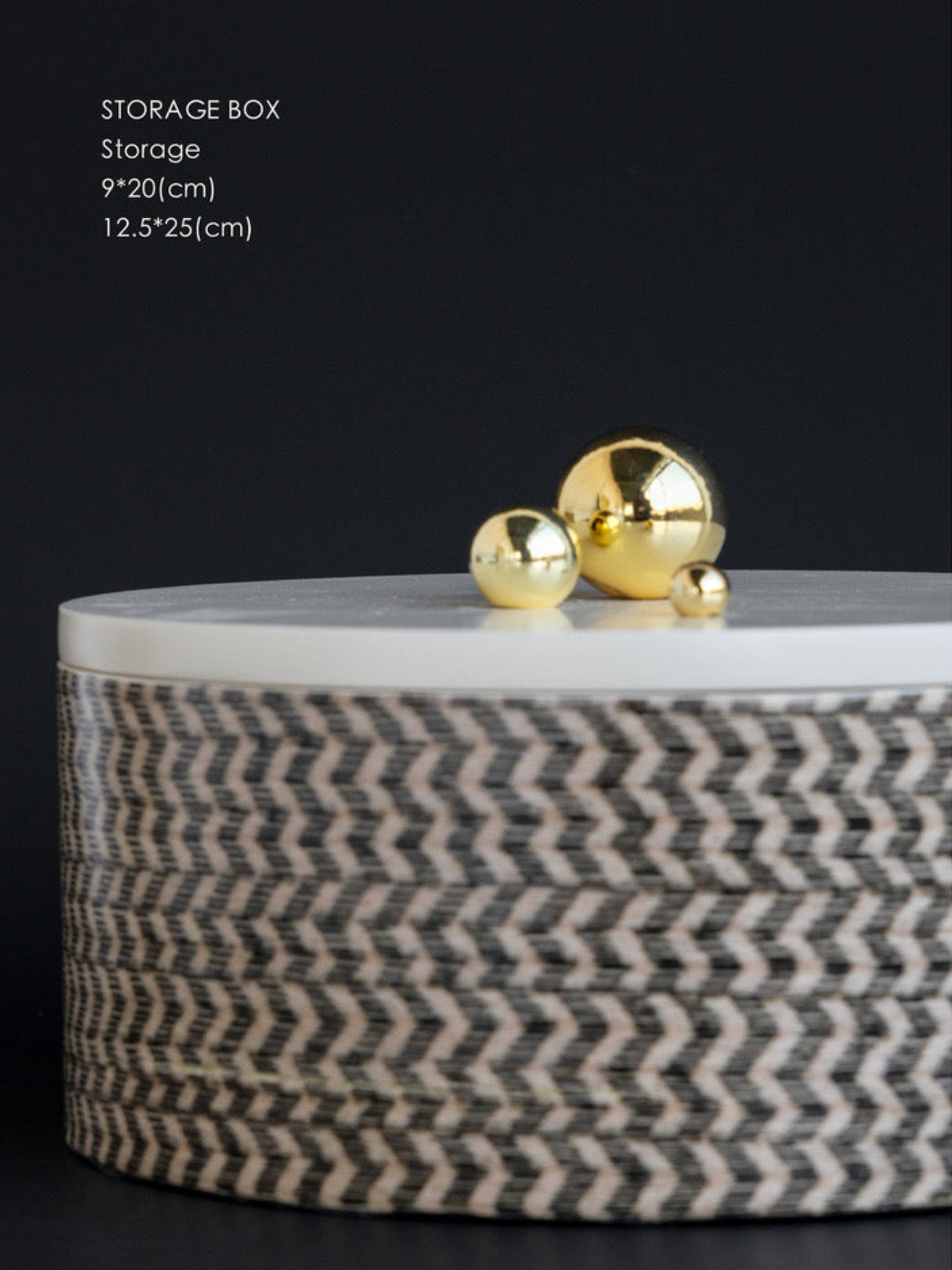 Gold Handle Round Storage Box