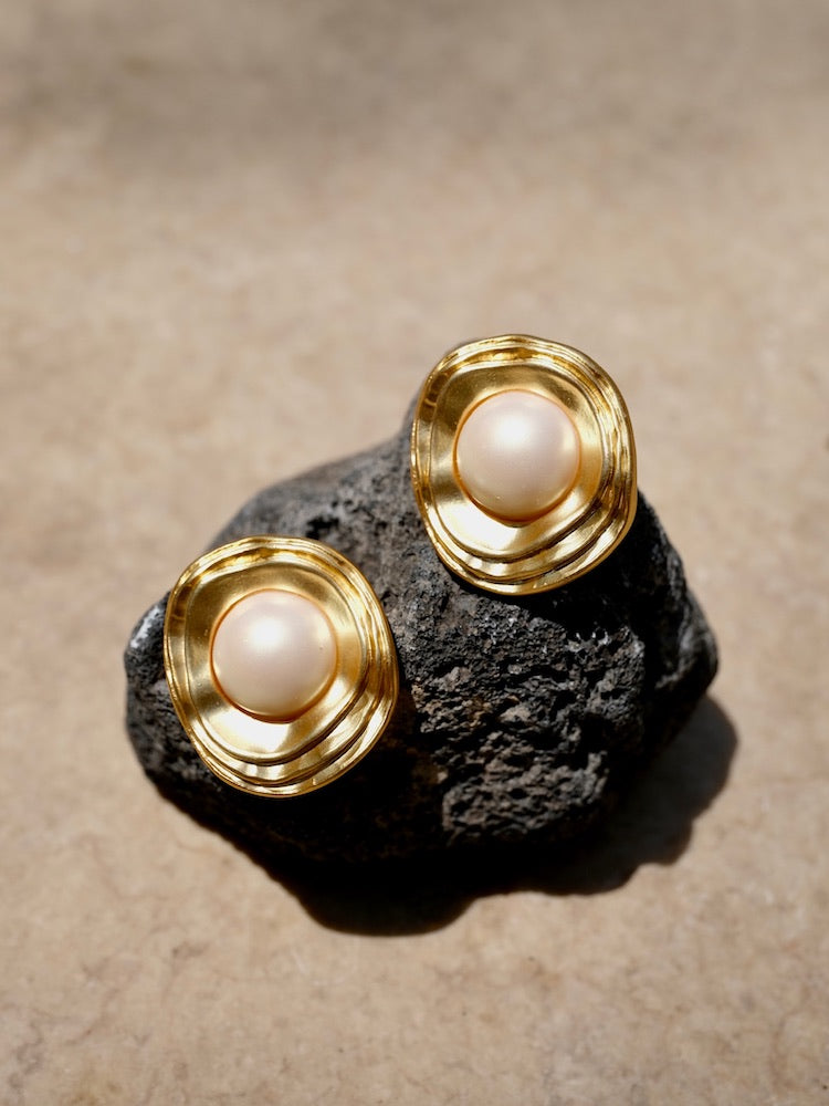 “Pearl Shell” Designer Vintage Clip-On Earrings