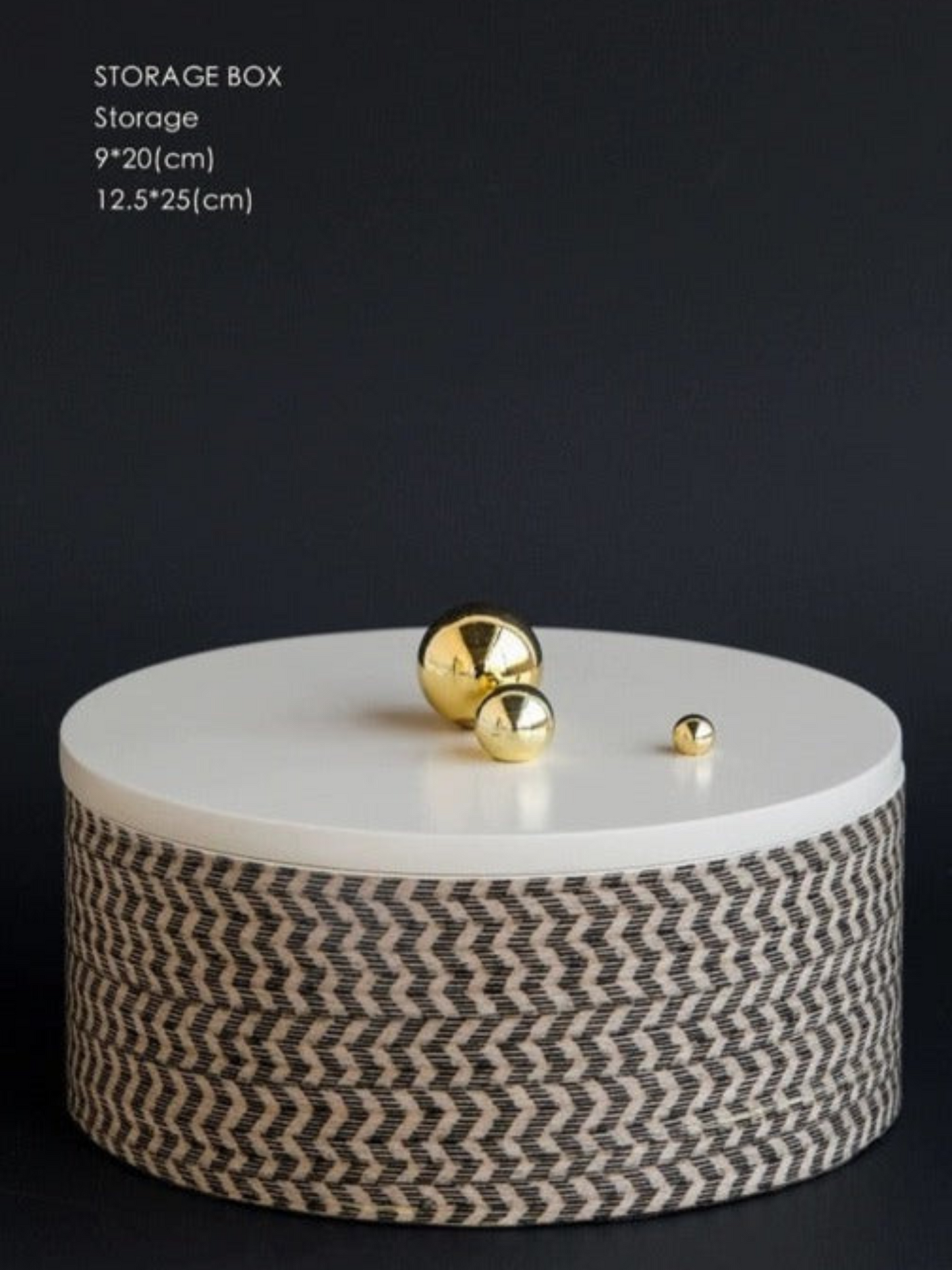 Gold Handle Round Storage Box