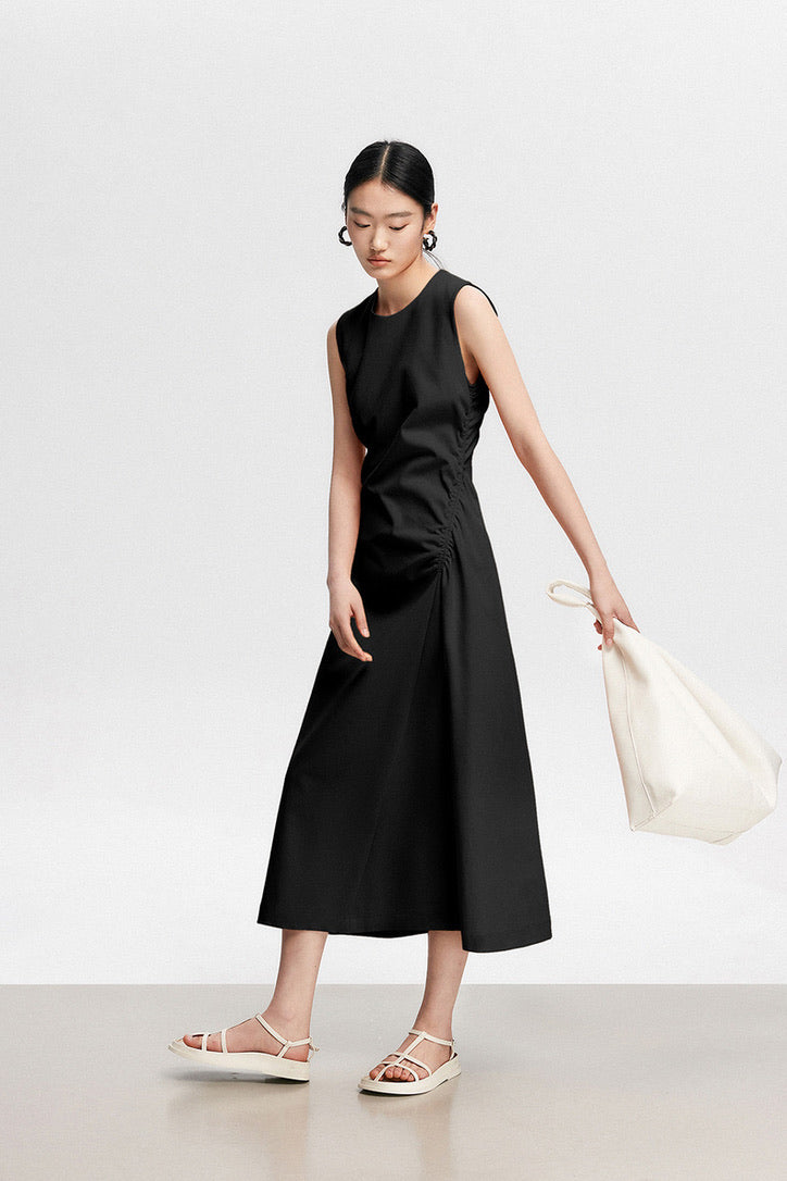 Sleeveless Side Shirring Midi Dress in Black