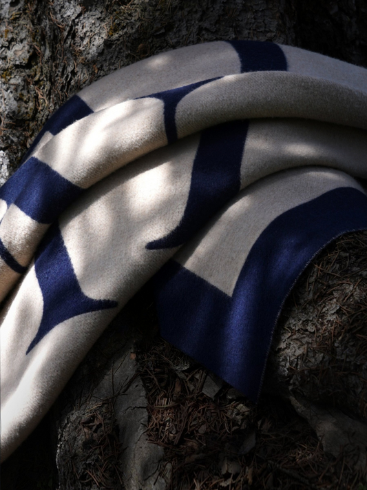 Mountain Cashmere-Wool Harmony: Elysian Luxe Artisan Throw