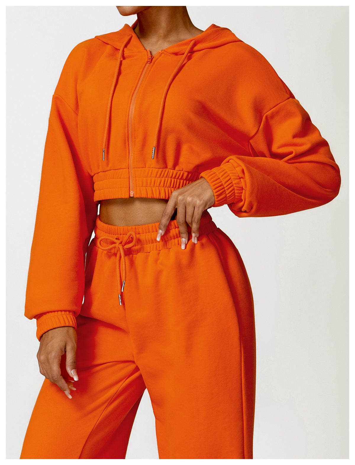 Mona Luxe 지퍼 스웨트수트 