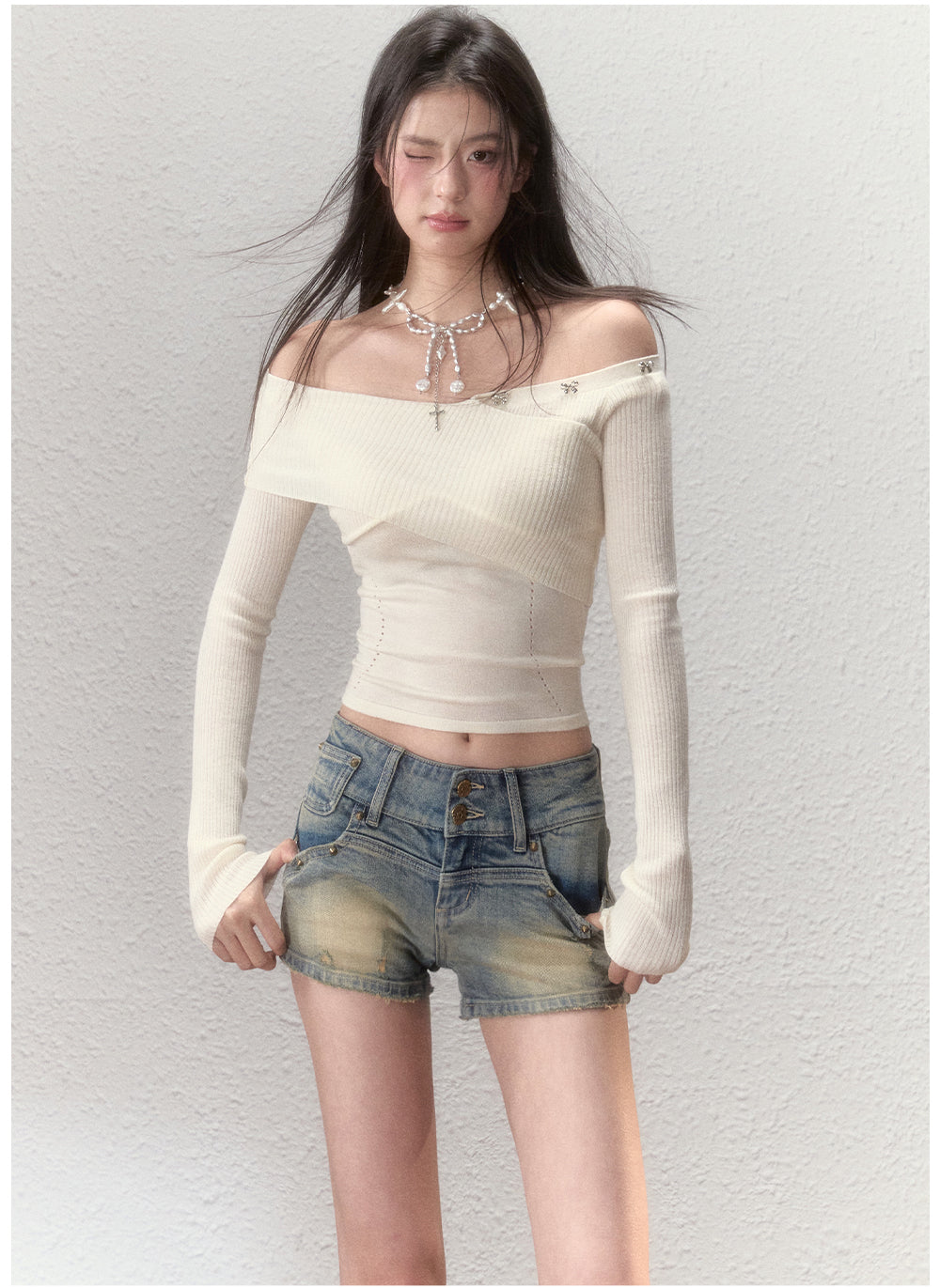 Wringkle Choker Slim Knitted Top