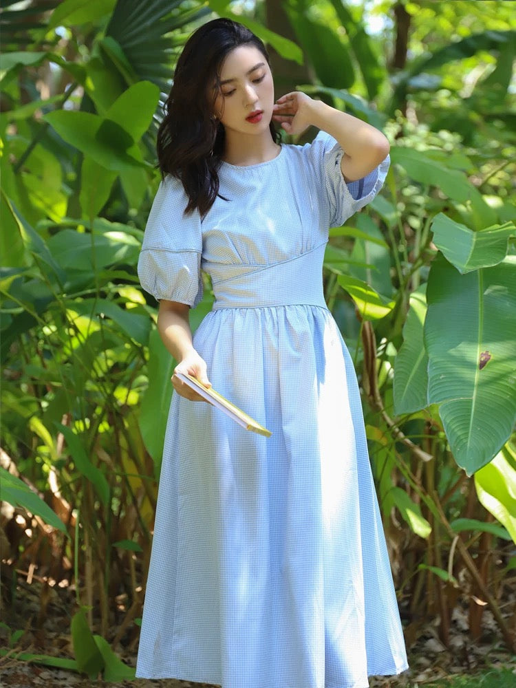 체크 퍼프 슬리브 미디 드레스블루 색상