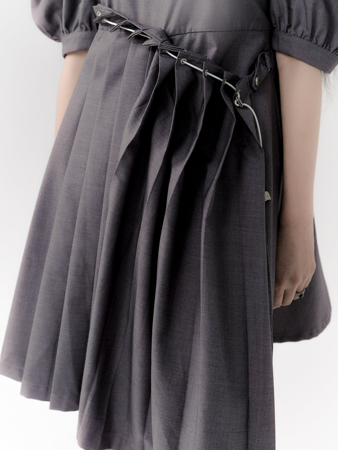 Puff-sleeve Pleated Irregular Nichi One-piece