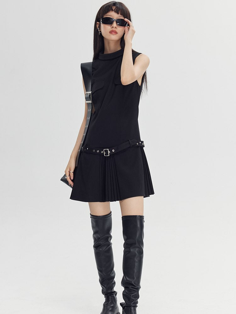 Pleats College-style Belt One-piece