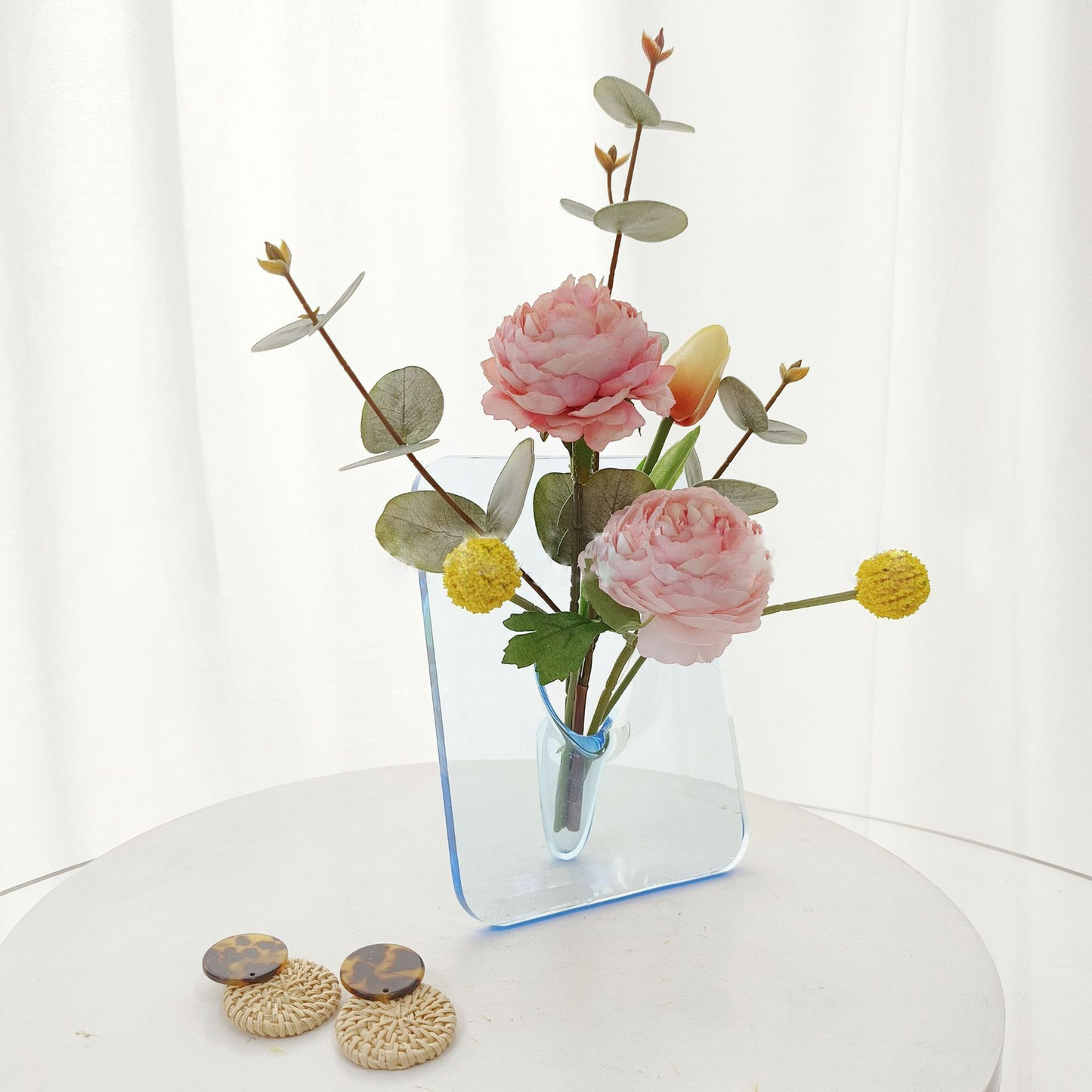 Acrylic Elegance Frame Vase