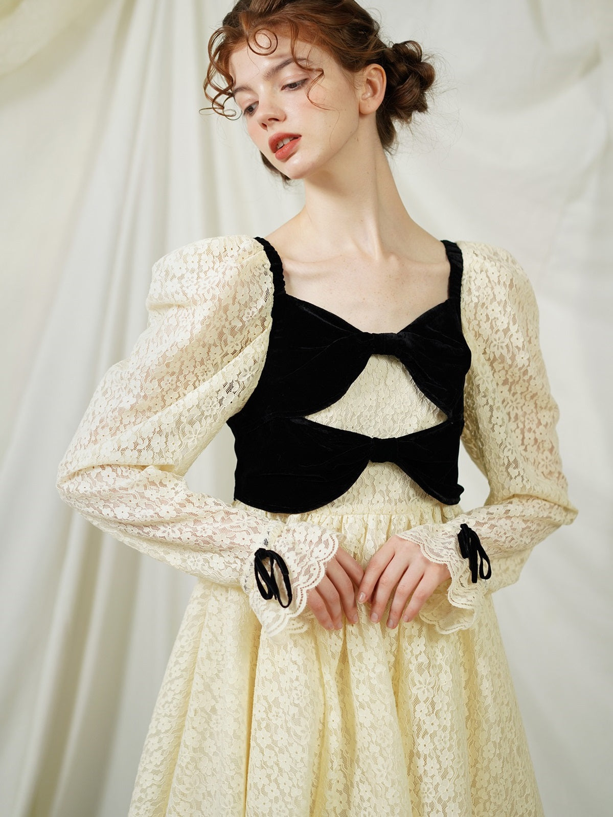 레이스 퍼프슬리브 벌룬플라워 원피스 