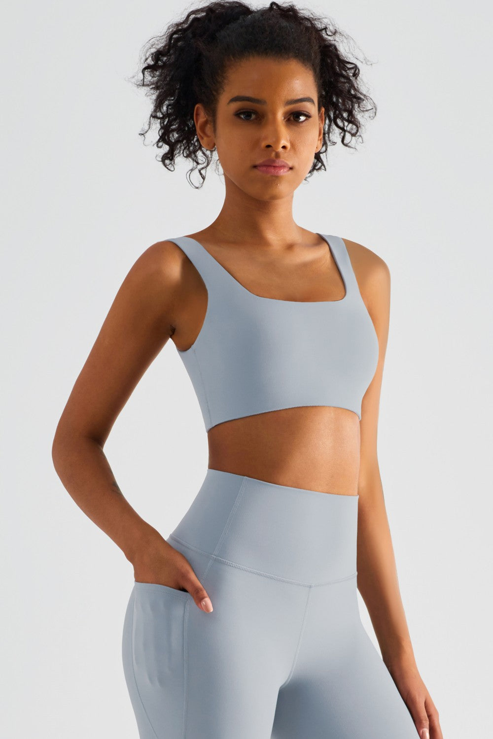 Straight Straps Backless Sports Bra