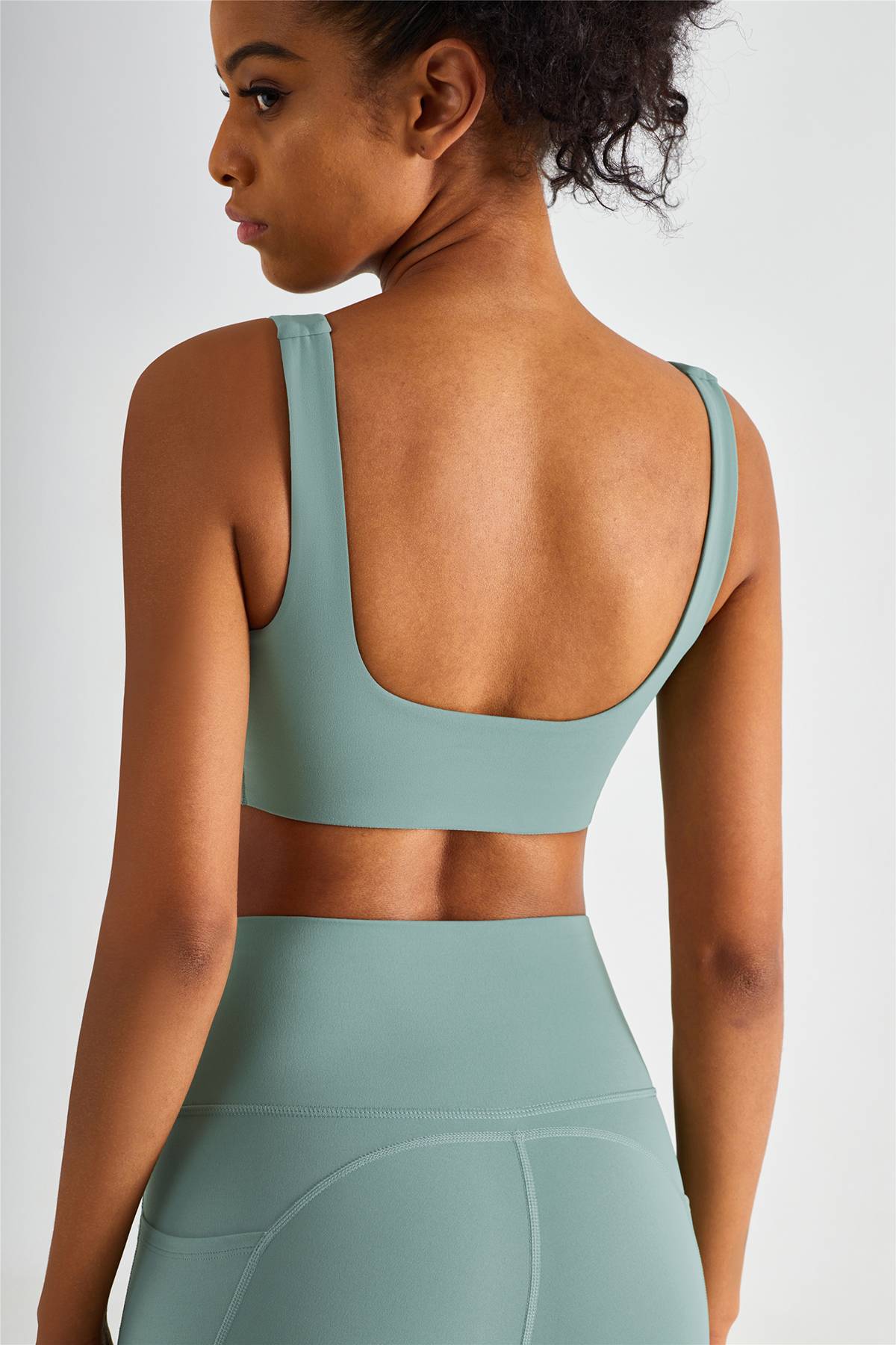 Straight Straps Backless Sports Bra