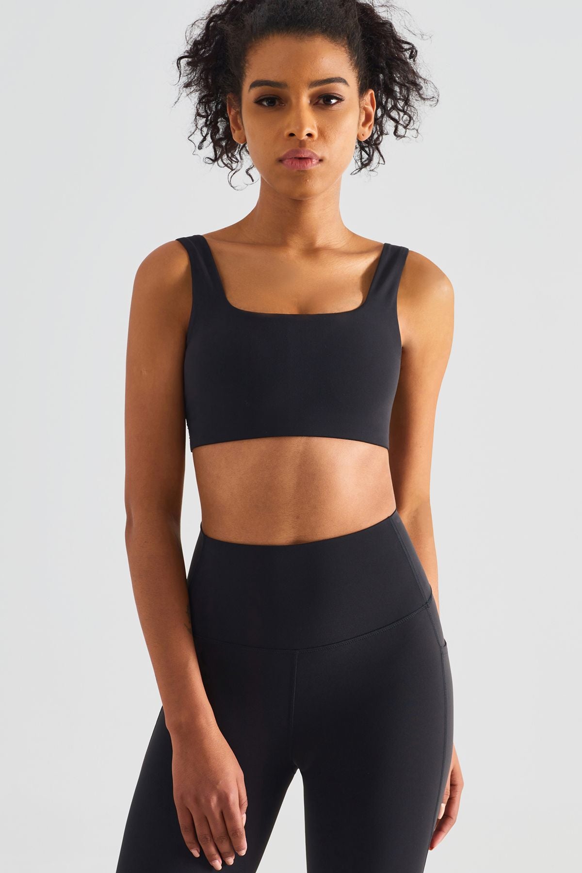 Straight Straps Backless Sports Bra