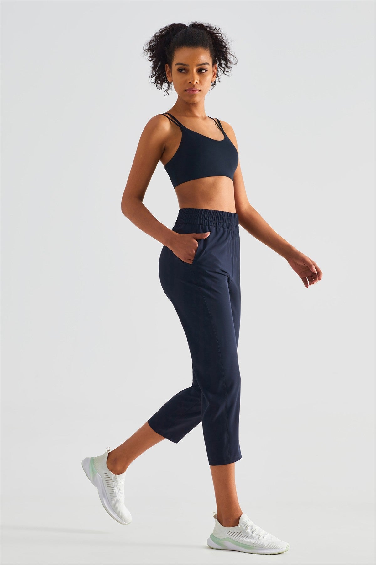 UPF 50+ Tapered Crop Pants with Pockets