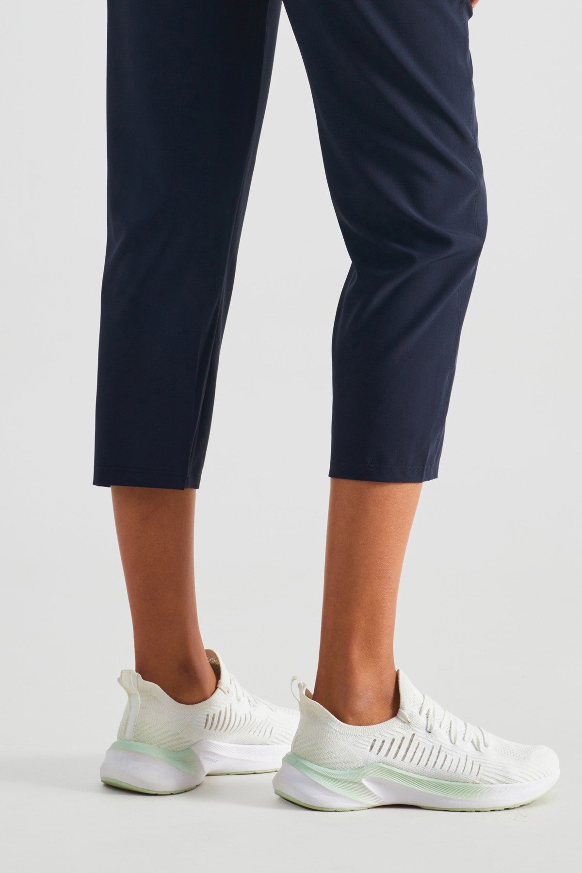 UPF 50+ Tapered Crop Pants with Pockets