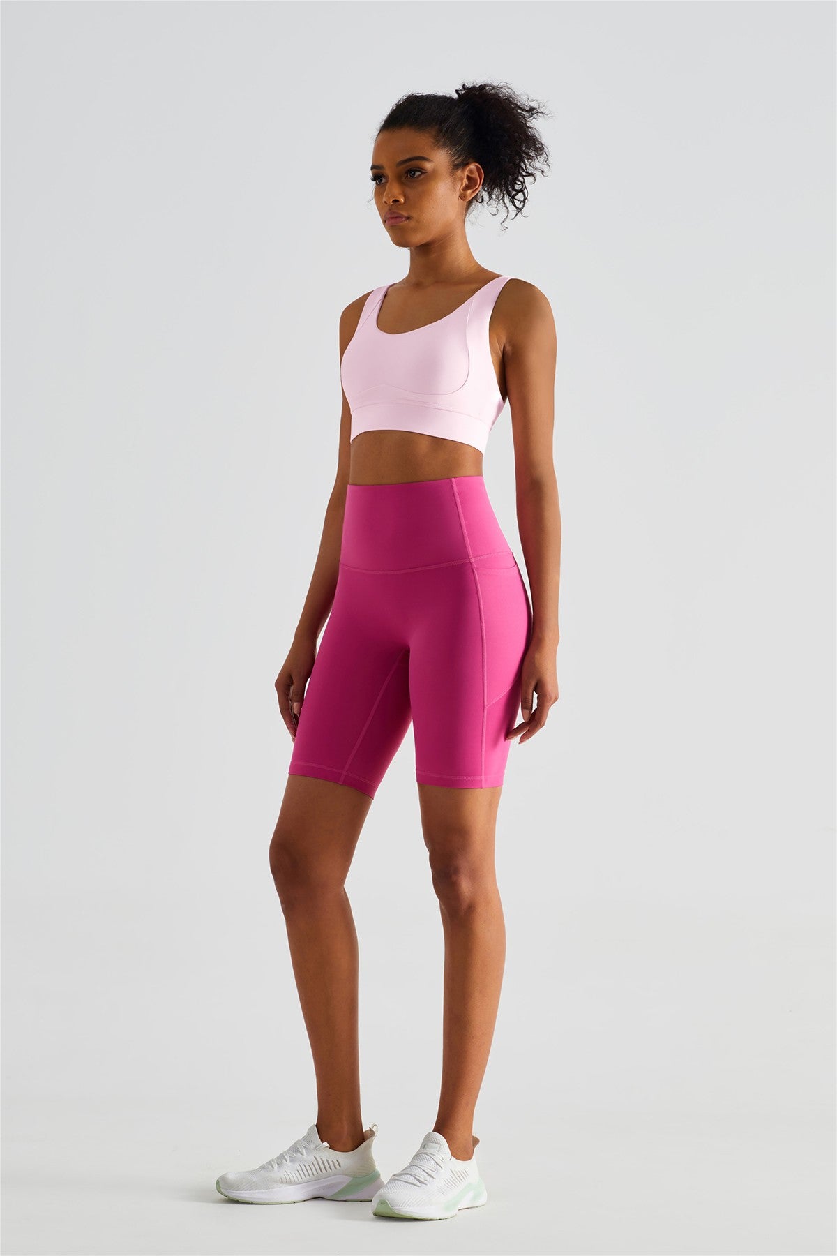 포켓이 있는 멀티 스포츠 바이커 반바지