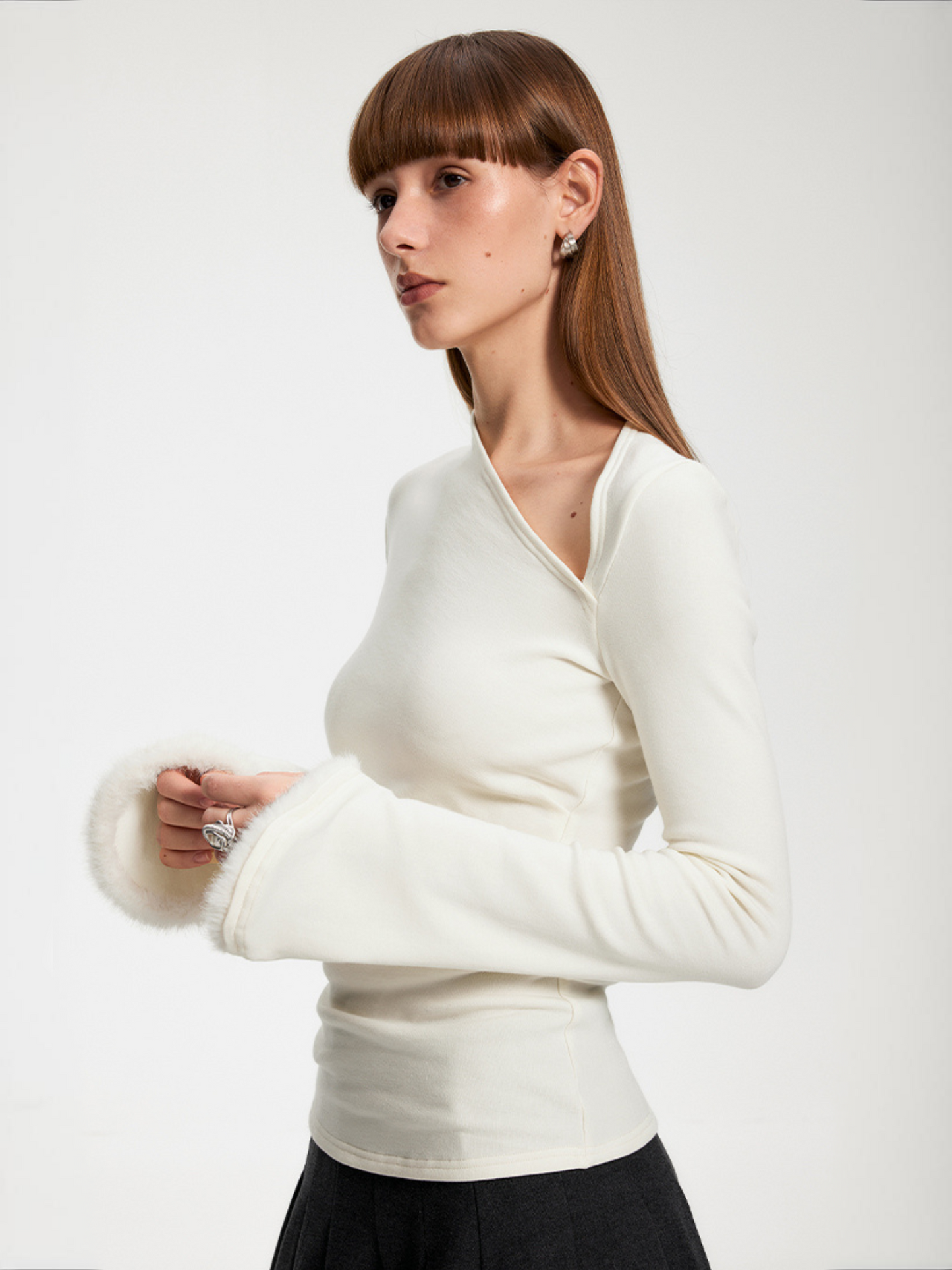 Asymmetrical Pleated Knit Top with One-Shoulder Design