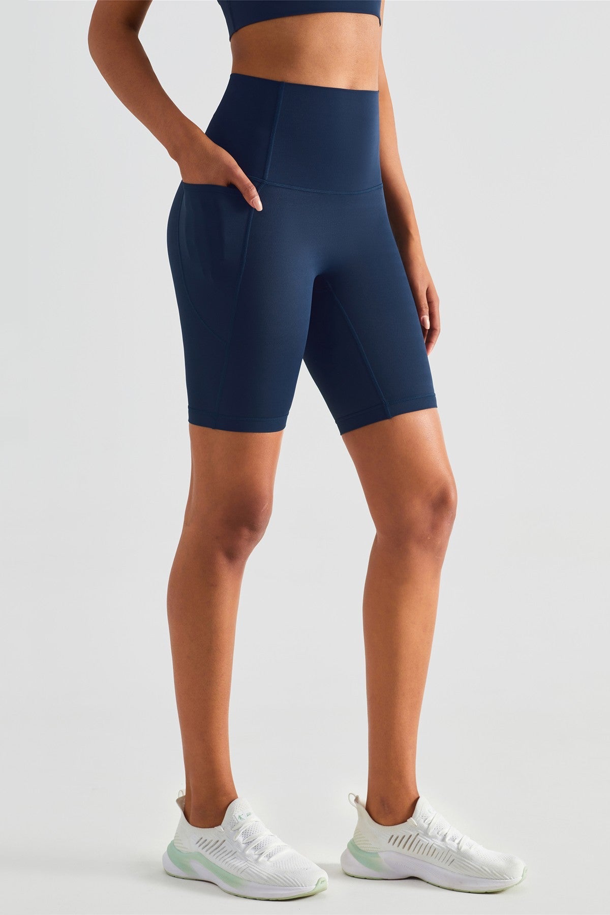 포켓이 있는 멀티 스포츠 바이커 반바지