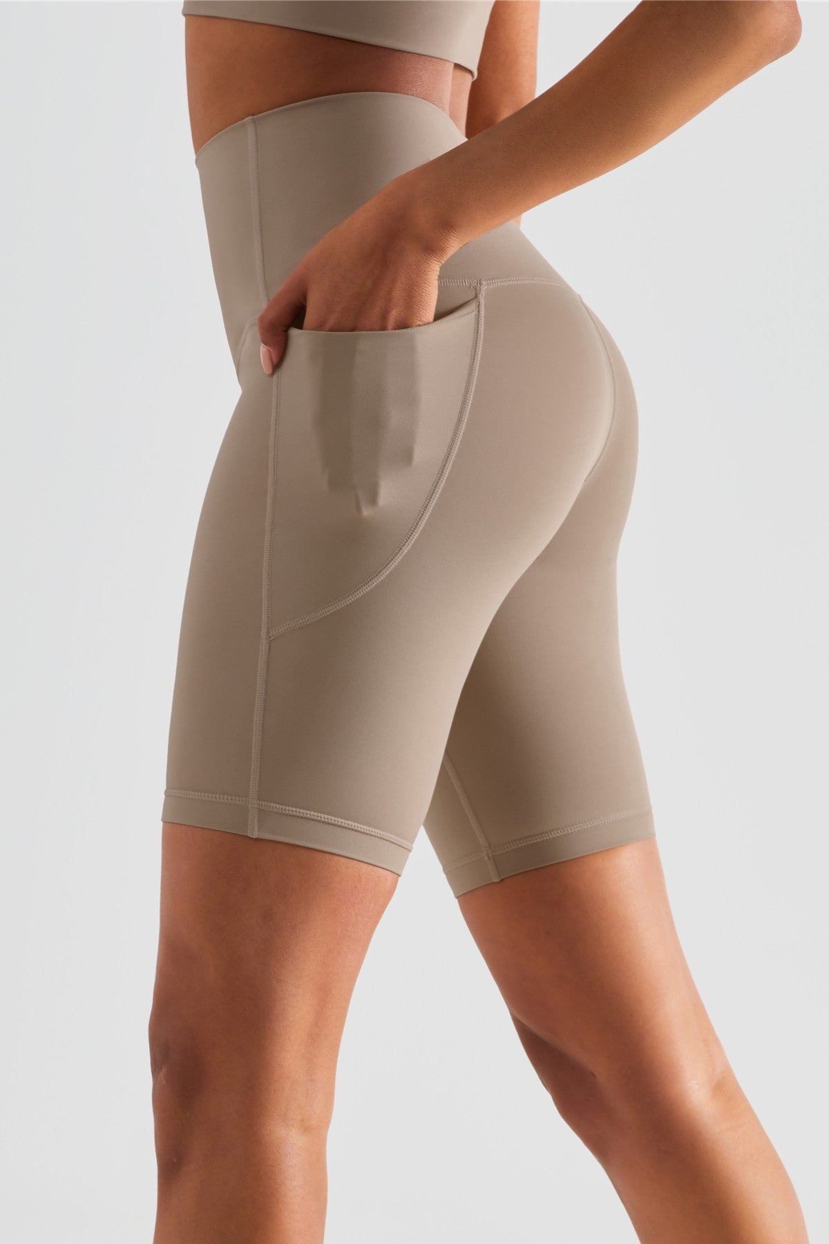 포켓이 있는 멀티 스포츠 바이커 반바지