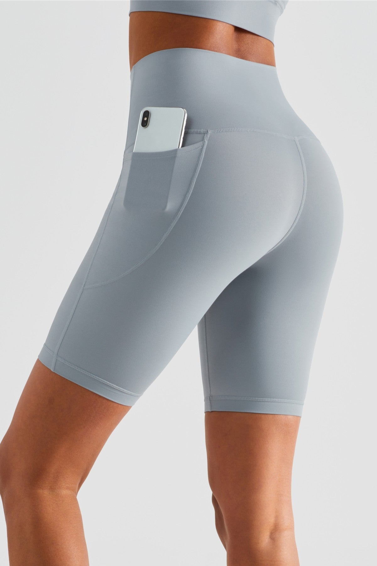 포켓이 있는 멀티 스포츠 바이커 반바지